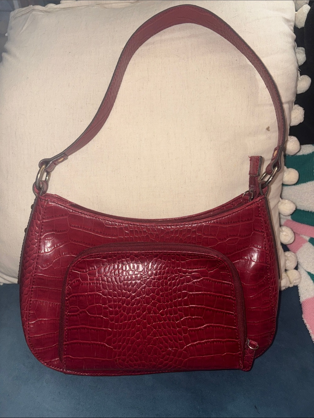 Red Croc-Embossed Shoulder bag Crazy Horse Liz Claiborne